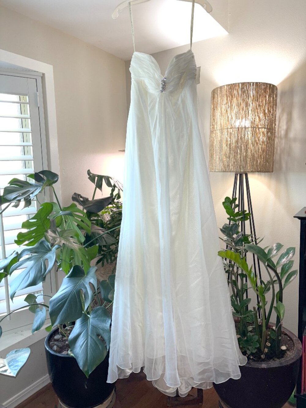 David's Bridal Galina NWT Ivory Strapless Wedding Dress T9389 Size 6